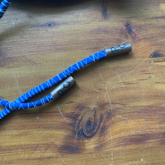 Red Carter Blue One-Shoulder Bikini Top 👙 - Picture 8 of 8